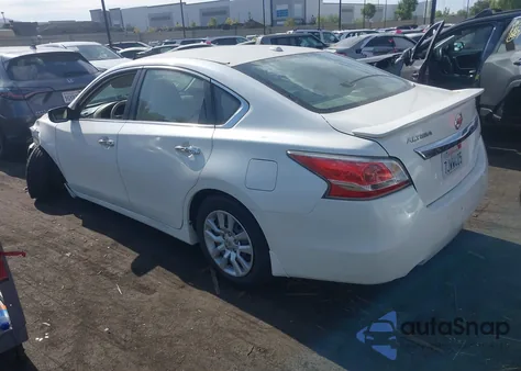 2015 Nissan Altima 2.5 S from USA, damaged, VIN 1N4AL3AP2FC146888